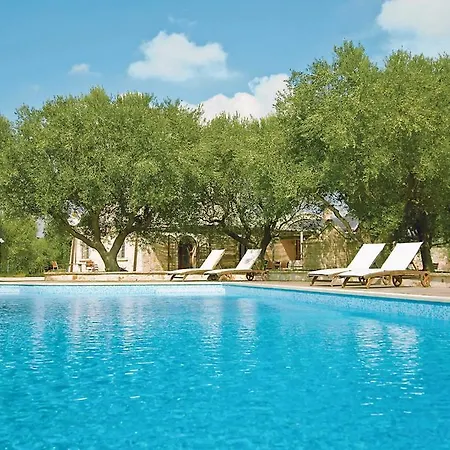 Trulli Mancini Villa *